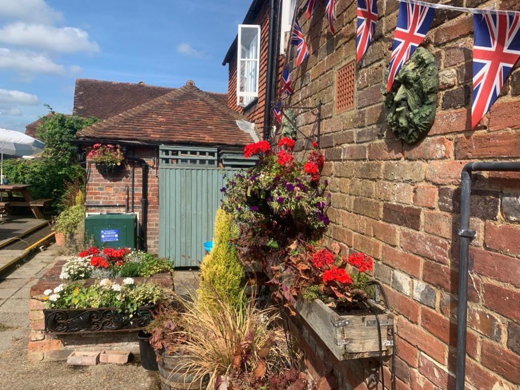 Rose And Crown Inn 3*